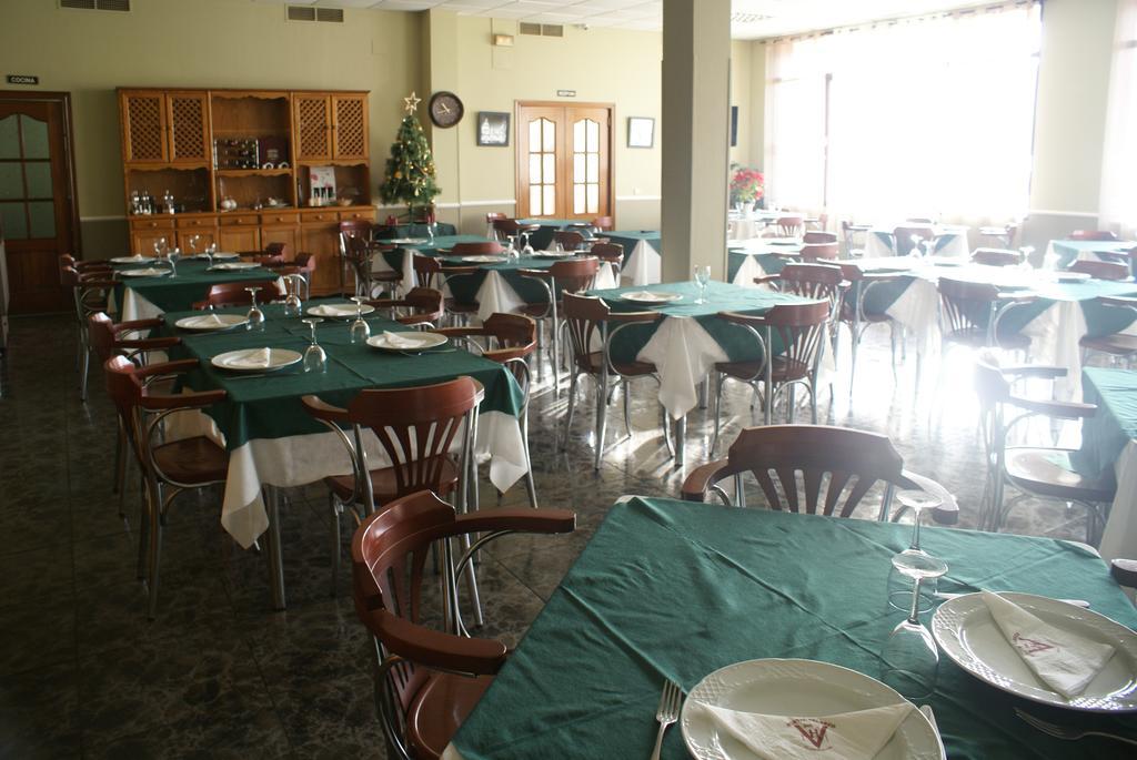 Valdelacalzada Hostal Velasco מראה חיצוני תמונה