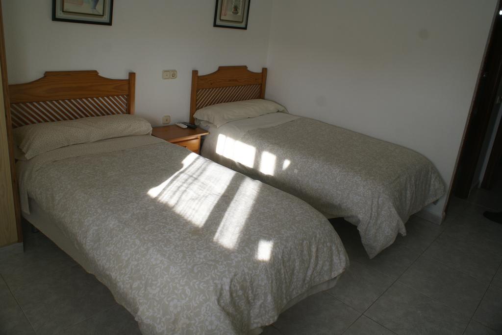 Valdelacalzada Hostal Velasco מראה חיצוני תמונה